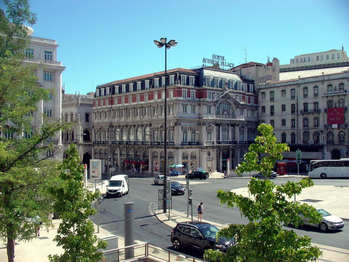 Inn-Chiado Restauradores Prime Suites Lisbon Bagian luar foto