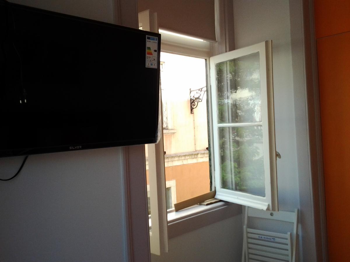 Inn-Chiado Restauradores Prime Suites Lisbon Bagian luar foto