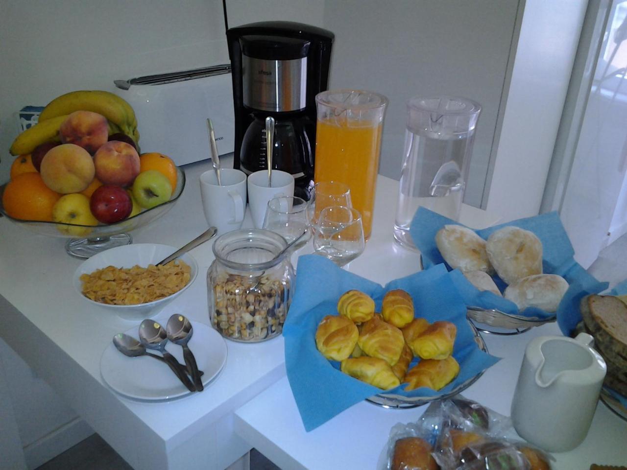 Inn-Chiado Restauradores Prime Suites Lisbon Bagian luar foto
